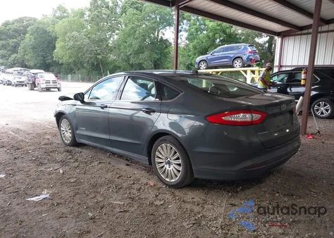 2015 Ford Fusion Hybrid S from USA, damaged, VIN 3FA6P0UU7FR132609